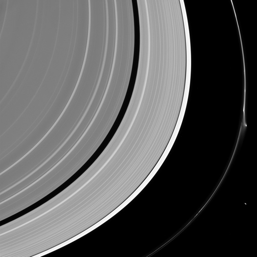 Saturn_F halkasi