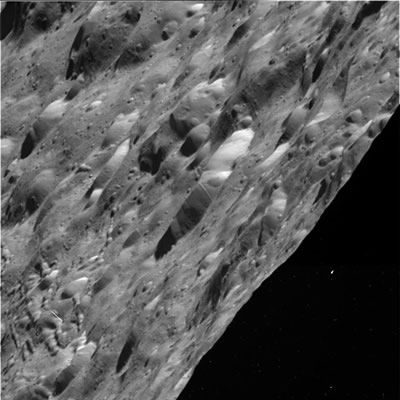 Cassini Rhea’yı Taradı