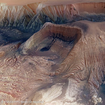 Mars’ta İlginç Bir Bölge: Hebes Chasma