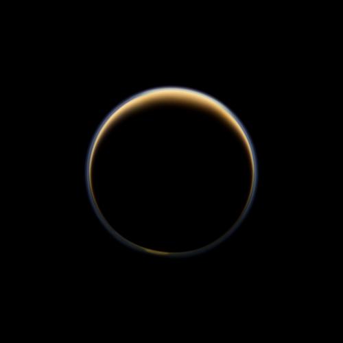 Titan Atmosferinde Plastik Madde Bulundu