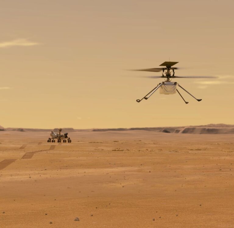 Mars’ta Üç Uçuş